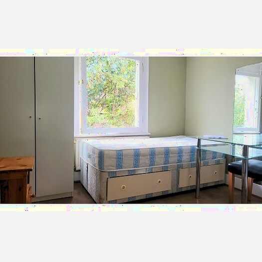 Studio To Rent In Lena Gardens, Hammersmith, W6