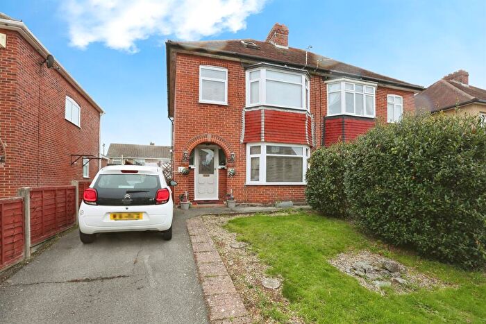 3 Bedroom Semi-Detached House For Sale In Bury Close, Gosport, PO12