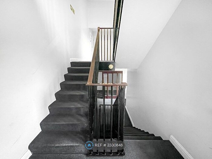 1 Bedroom Flat To Rent In Dukes Court, London, SE13