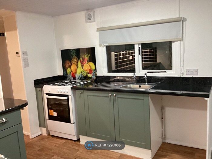 1 Bedroom Park Home To Rent In Riverside Park, Knaresborough, HG5