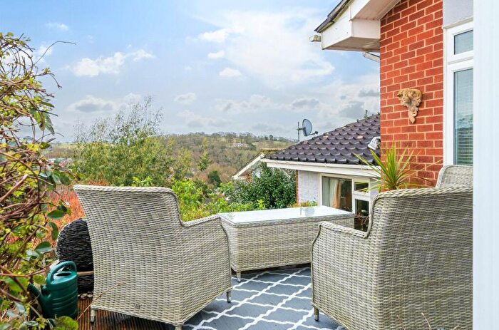 3 Bedroom Detached House For Sale In Pennsylvania, Exeter, EX4