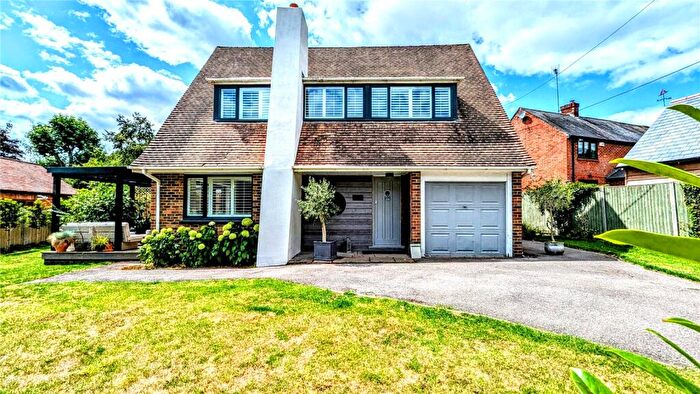 3 Bedroom Detached House For Sale In Pyotts Hill, Old Basing, RG24