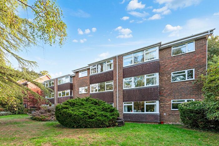 2 Bedroom Flat For Sale In Beech House, Reigate, RH2