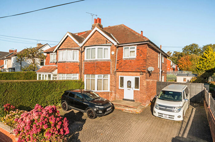 4 Bedroom Semi Detached House For Sale In Bentcliffe Avenue, Moortown, Leeds, LS17