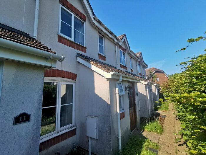 2 Bedroom Terraced House To Rent In Cuckmere Close, Hailsham., BN27