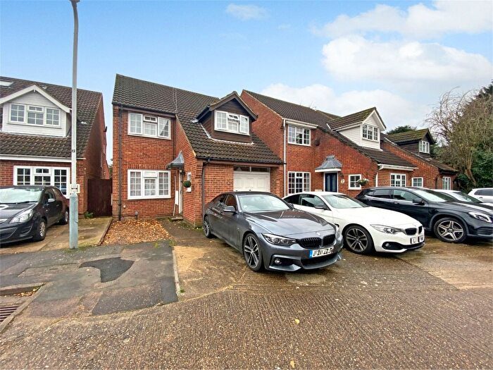 3 Bedroom Detached House To Rent In Penn Close, Cowley, Uxbridge, UB8