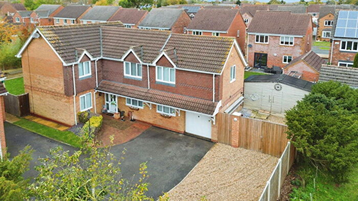 5 Bedroom Detached House For Sale In Larch Close, Ruskington, NG34