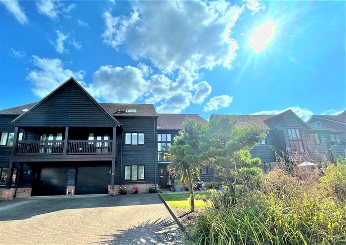 5 Bedroom Semi-Detached House For Sale In Old Stocks Court, Upper Basildon, West Berkshire, RG8