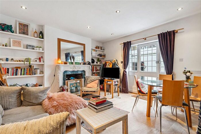 2 Bedroom Flat To Rent In Ifield Road, London, SW10