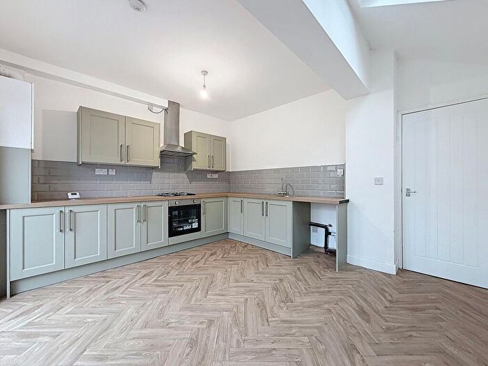 3 Bedroom Terraced House To Rent In Cwmdare Street, Cardiff, CF24