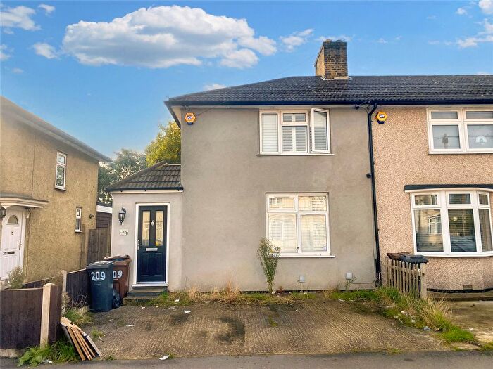 2 Bedroom End Of Terrace House To Rent In Rugby Road, Dagenham, RM9