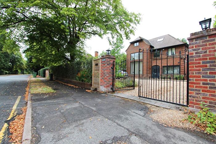 5 Bedroom Detached House For Sale In Elmstead Road, West Byfleet, KT14