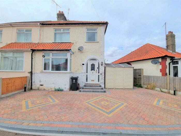 3 Bedroom Semi-Detached House To Rent In Thomas Road, Clacton-On-Sea, CO15