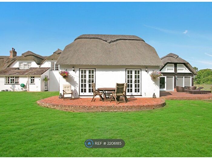 1 Bedroom Detached House To Rent In Wimborne, Dorset, BH21