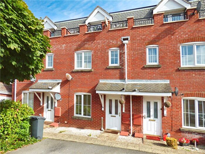 1 Bedroom Flat For Sale In Avro Court, Hamble, Southampton, SO31