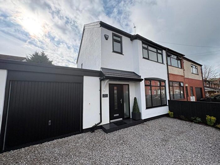 3 Bedroom Semi-Detached House To Rent In Oxford Road, Lostock, BL6