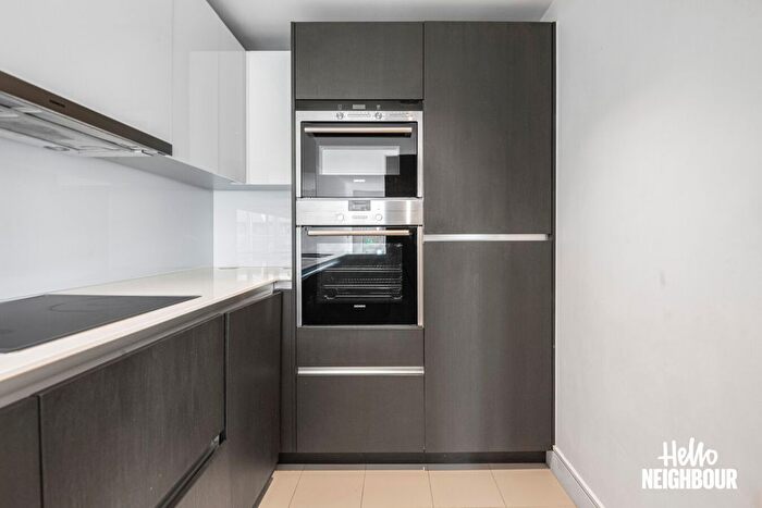 2 Bedroom Flat To Rent In Belvedere House, Kew Bridge Road, Brentford, TW8
