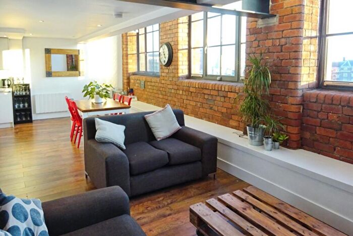 2 Bedroom Flat To Rent In Crispin Lofts, New York Road, Leeds, West Yorkshire, LS2