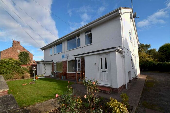 2 Bedroom Flat To Rent In White Lodge, George Street, Cottingham HU16