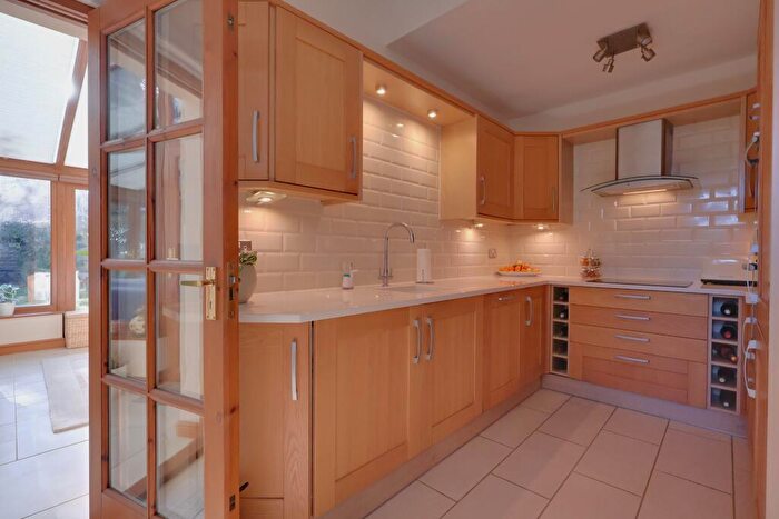 4 Bedroom Detached House For Sale In First Avenue, Denvilles, Havant, PO9