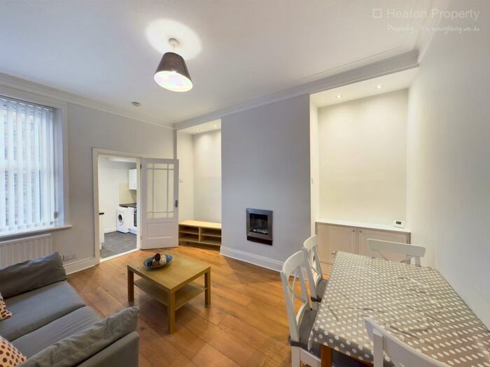 2 Bedroom Flat To Rent In Balmoral Terrace, Heaton, Newcastle Upon Tyne, NE6