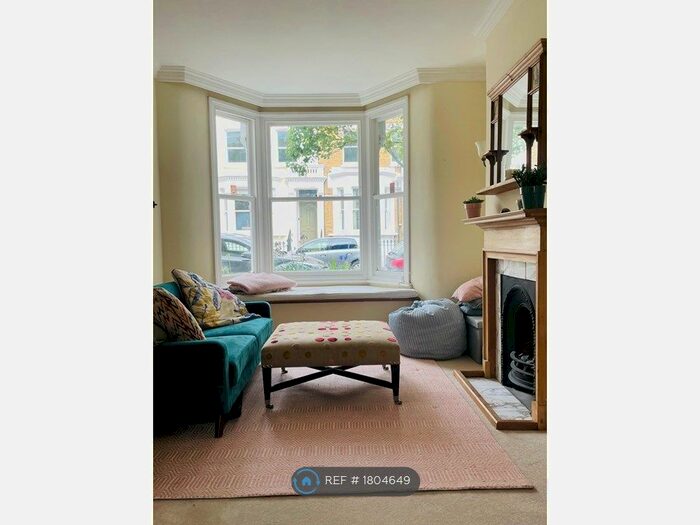 1 Bedroom Flat To Rent In Stadium Street, London, SW10