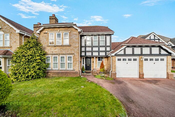 4 Bedroom Detached House For Sale In Sovereign Close, Purley, CR8