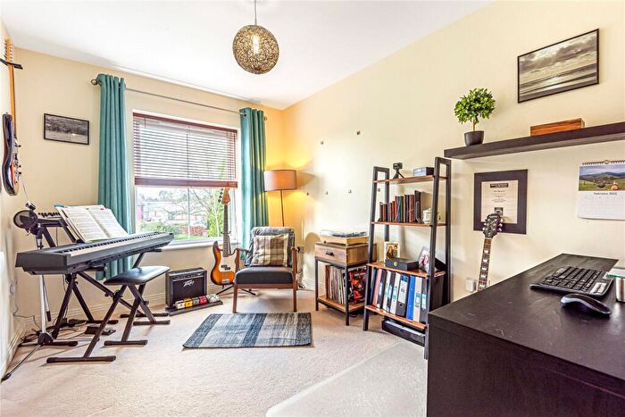 2 Bedroom Apartment For Sale In Wilmott House, Ashville Way, Wokingham, Berkshire, RG41