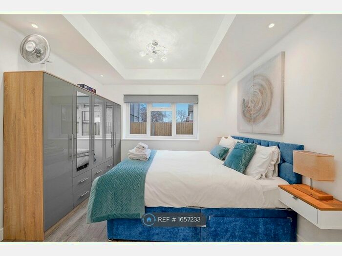 1 Bedroom Flat To Rent In Perryn Road, London, W3