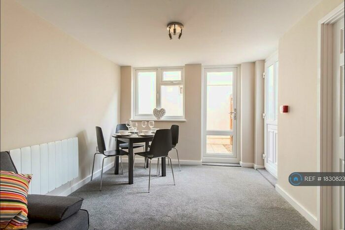 1 Bedroom Flat To Rent In Upper Stone Street, Maidstone, ME15