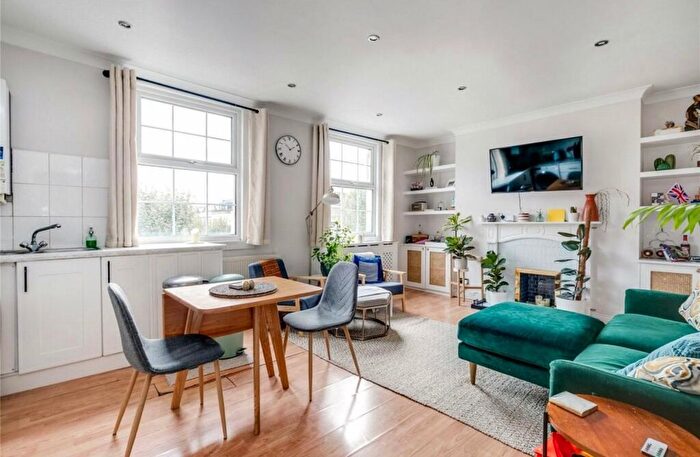 2 Bedroom Flat To Rent In King Street, London, W6