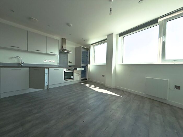 2 Bedroom Flat To Rent In Coventry Road, Birmingham, B25