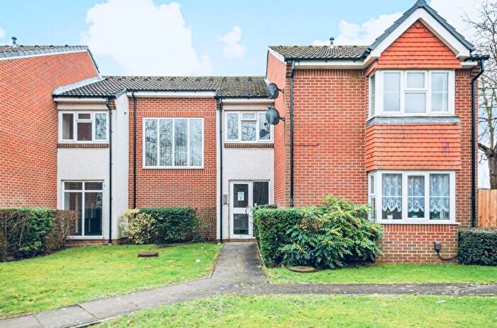 Studio To Rent In Heatherwood Drive, Hayes, UB4