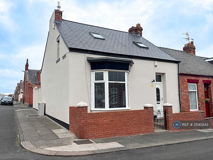4 Bedroom End Of Terrace House To Rent In Hawarden Crescent, Sunderland, SR4