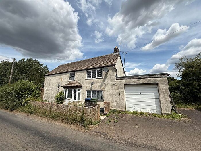 2 Bedroom Detached House For Sale In Bushton, Swindon, SN4