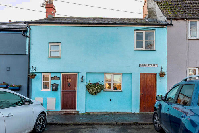 2 Bedroom Cottage To Rent In The Village, Westbury-on-severn, GL14