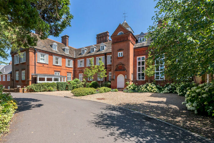 2 Bedroom Apartment To Rent In Ranmore Manor, Dorking, RH5