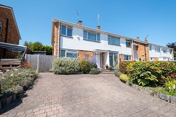 3 Bedroom Semi-Detached House For Sale In Fox Way, Barham, CT4