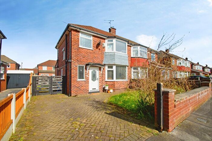 3 Bedroom Semi Detached House For Sale In Burford Drive, Swinton, Manchester, Greater Manchester, M27
