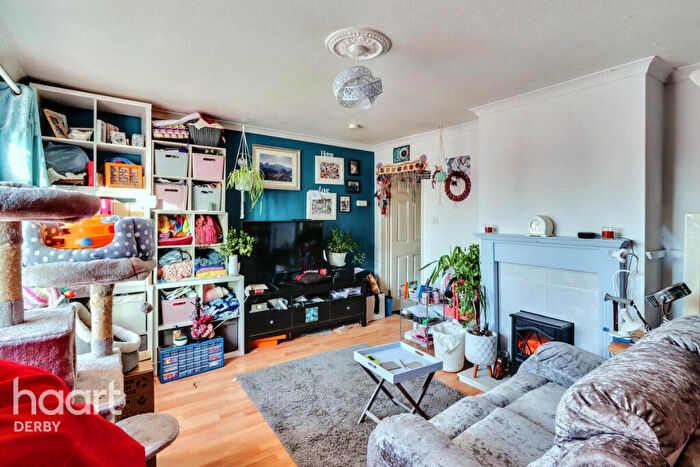 3 Bedroom Terraced House For Sale In Vicarage Road, Mickleover, DE3