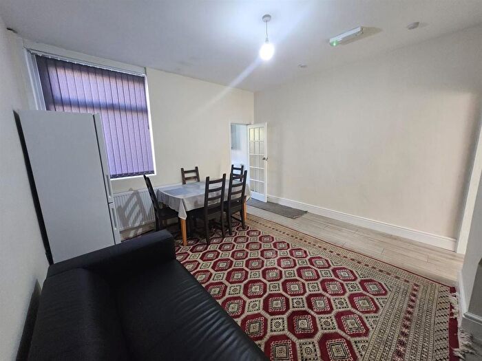 3 Bedroom Semi-detached House To Rent In Smart Street, Manchester, M12