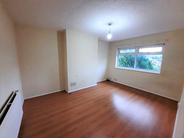 2 Bedroom Maisonette To Rent In Riverside Gardens, Wembley, HA0