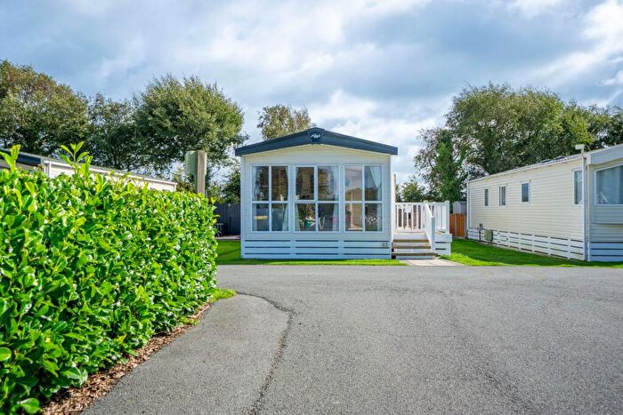 3 Bedroom Park Home For Sale In Llanbedrog, Pwllheli, LL53
