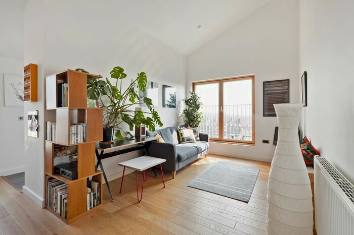 2 Bedroom Flat To Rent In Lndn-D - Barretts Grove, London, N16