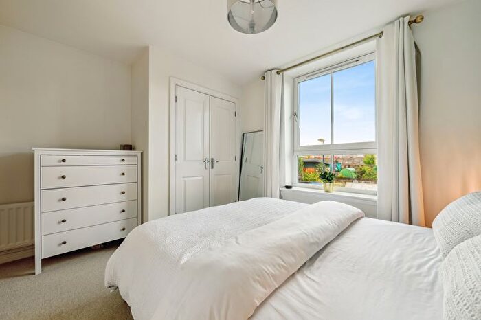 2 Bedroom Flat For Sale In Oatlands Square, Glasgow, G5