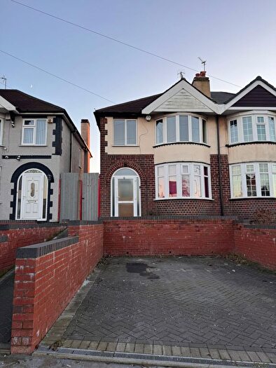 3 Bedroom Semi Detached House To Rent In Pensnett Road, Dudley, DY1