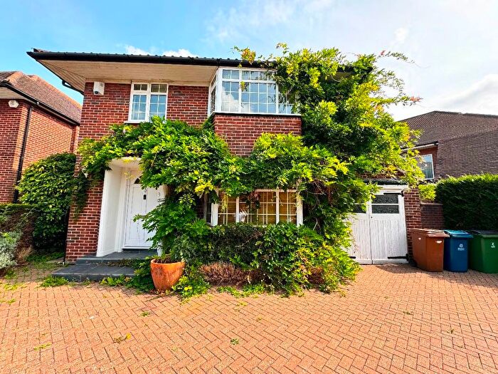 5 Bedroom Semi Detached House To Rent In Turner Road, HA8