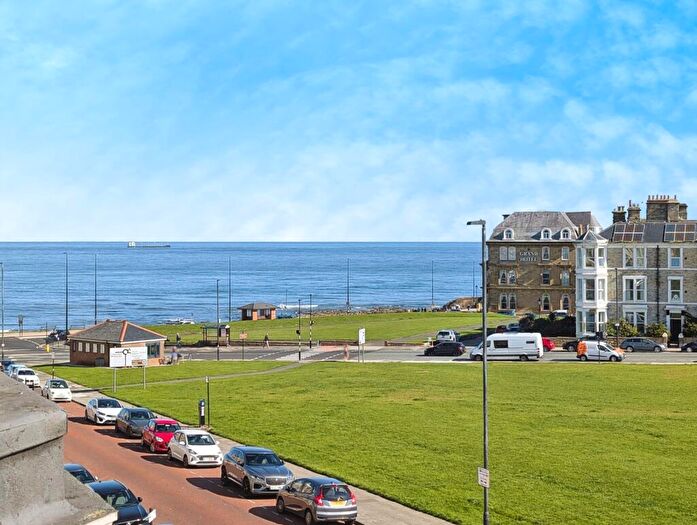 2 Bedroom Flat For Sale In Percy Park, North Shields, Tyne And Wear, NE30