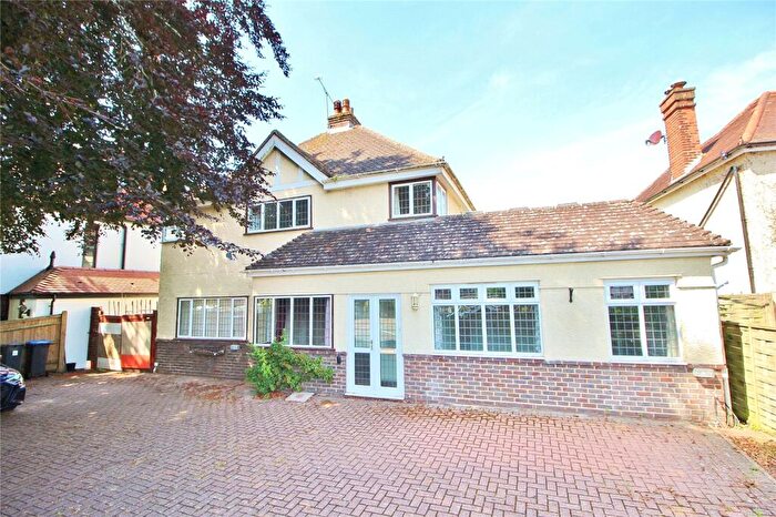 4 Bedroom Detached House For Sale In Offington Lane, Offington, Worthing, West Sussex, BN14