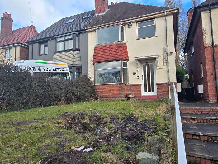 3 Bedroom Semi-Detached House To Rent In Dibdale Street, Dudley, DY1